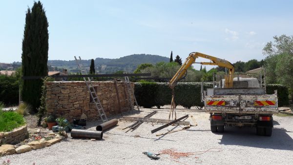 pose d' un abris voiture dans le var